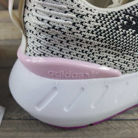 adidas Swift Run 22 W Women's Running Casual Shoes - Picture 9 of 11